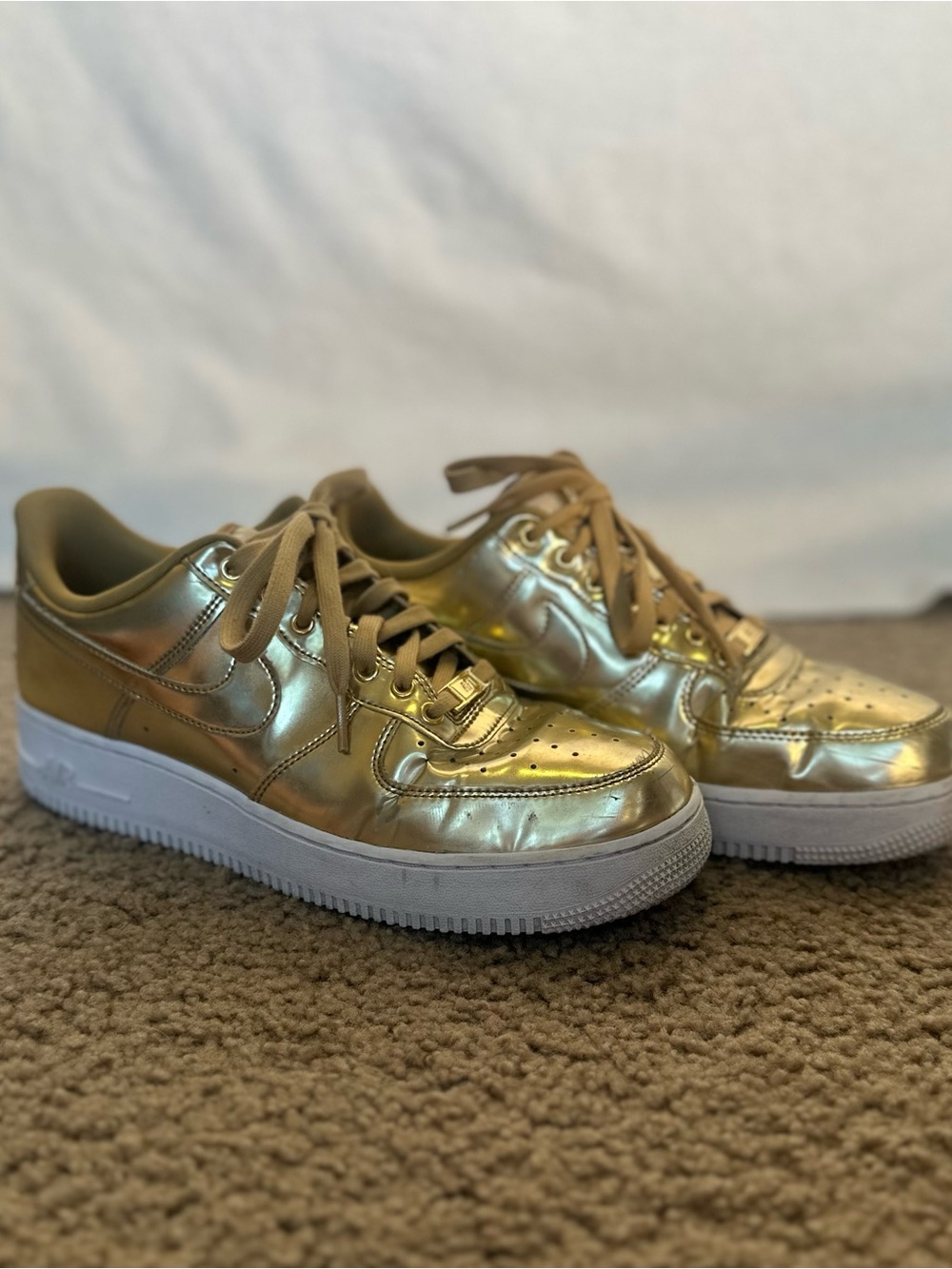 Nike W Air Force 1 Low SP Metallic Gold